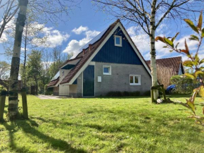 Ferienhaus in Anjum mit Garten und Terrasse